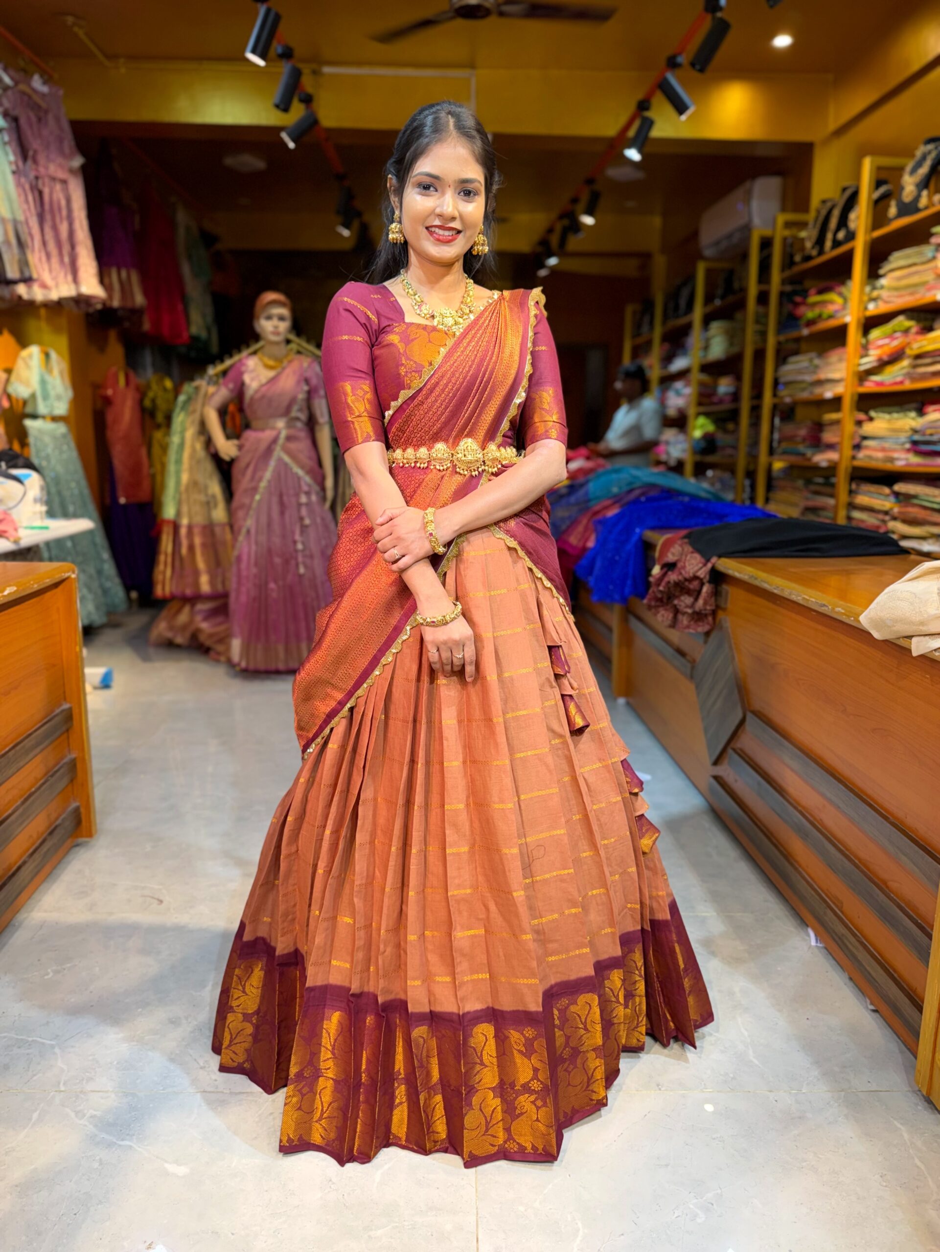 MANOHARI SUNGUDI - Coffee - Image 3